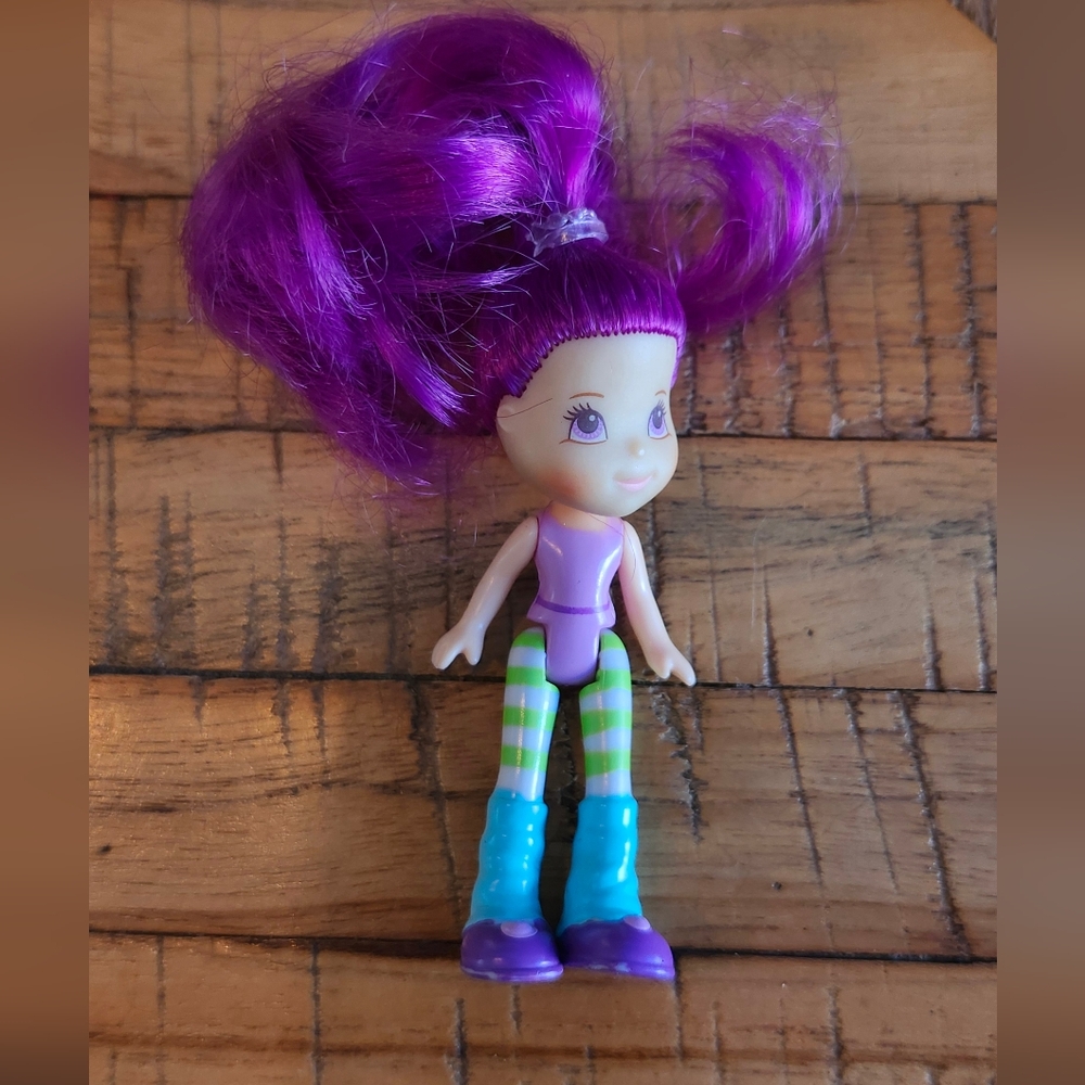 Strawberry shortcake 2008 Hasbro plum pudding 3"